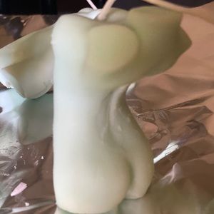 Arch Ya Back Hami Melon Love Your Body Massage Candle